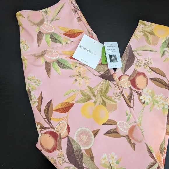 NWT Beyond Yoga Lemon Tree Leggings - Picture 2 of 3